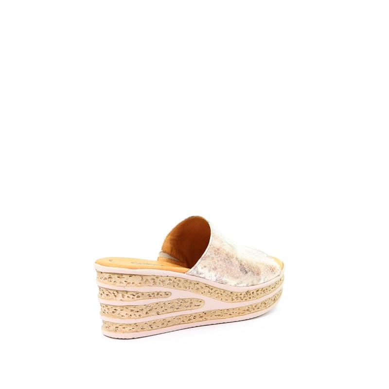 NN213136 4465034 (8).jpg