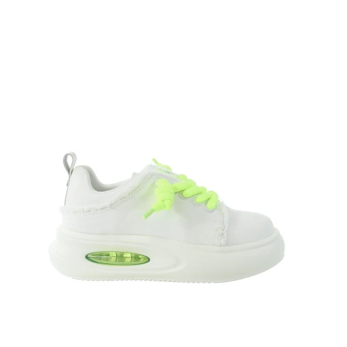 Damskie sneakersy białe GOE RR2N4091 