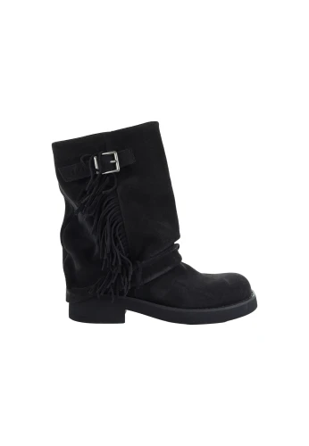 Damskie czarne botki w stylu boho GOE UU2N4108