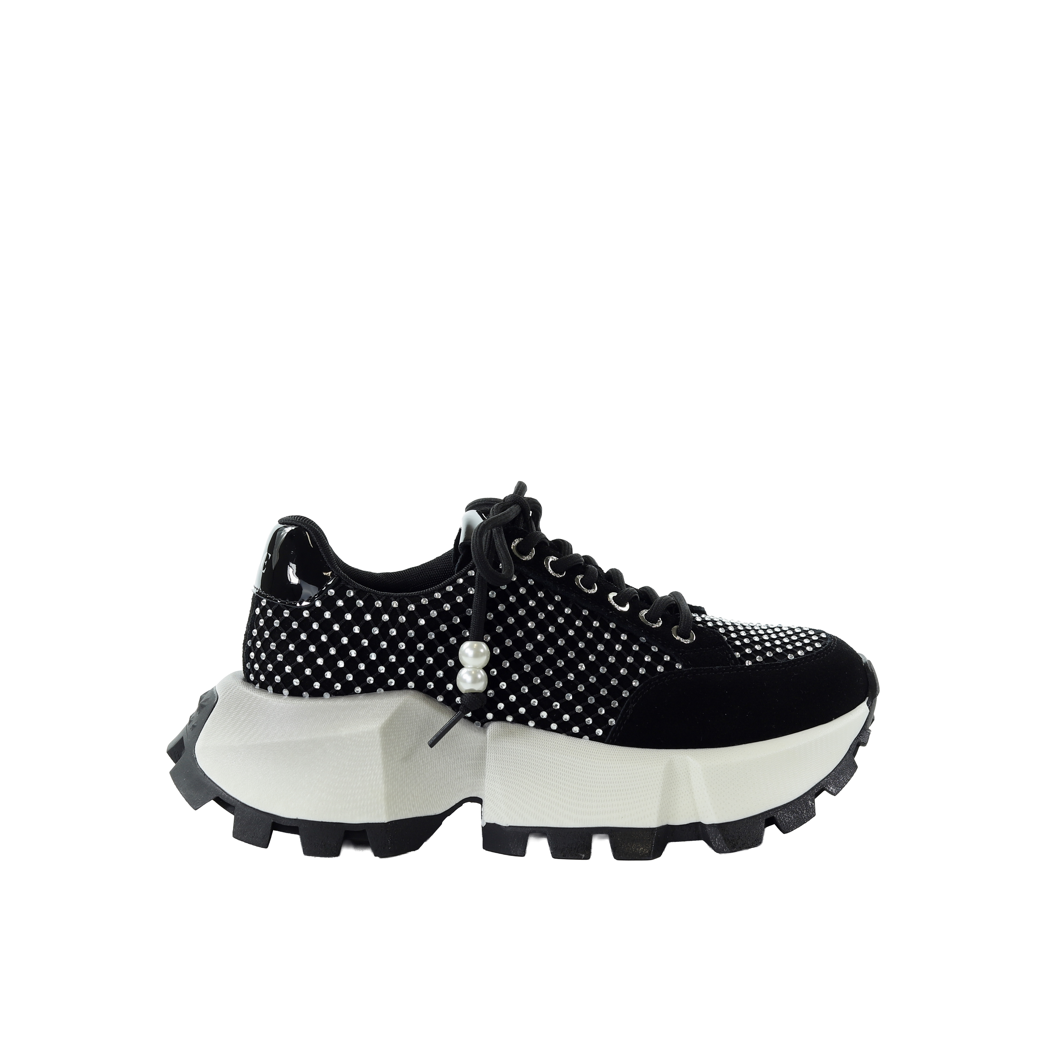Damskie sneakersy skórzane czarne z aplikacją GOE TT2N4029
